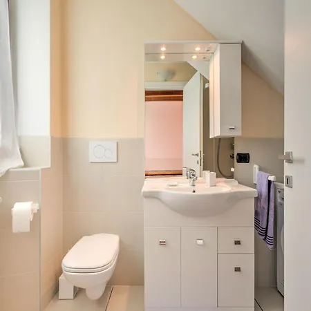 Apartment Near Lake Como With Pool, Cleaning Included Prázdninový dům *