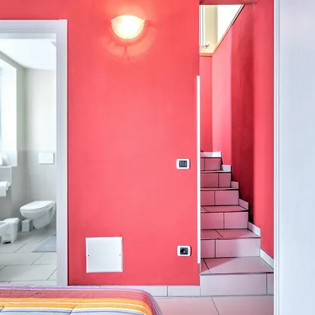 Apartment Near Lake Como With Pool, Cleaning Included Prázdninový dům