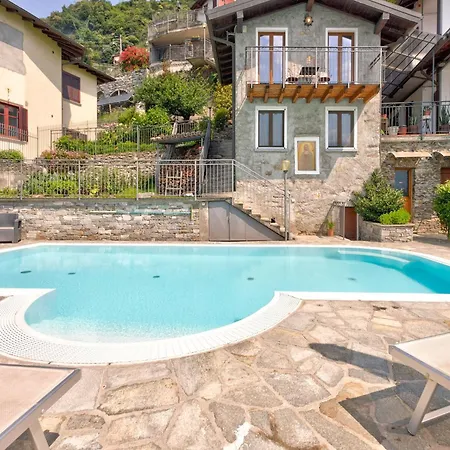 Apartment Near Lake Como With Pool, Cleaning Included Tatil Evi Gravedona